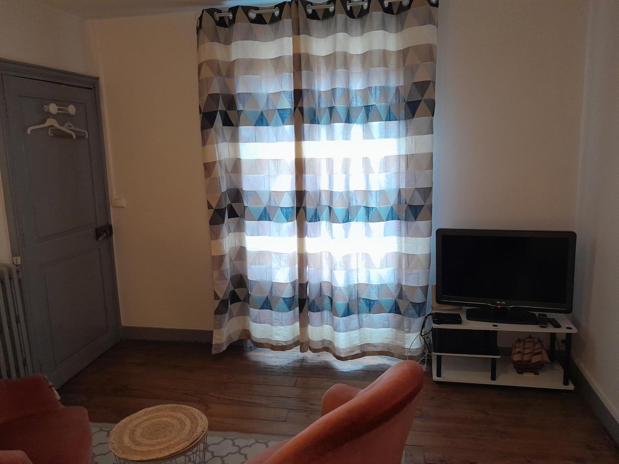 La Chaloupe 4 Panzió Thiers Kültér fotó