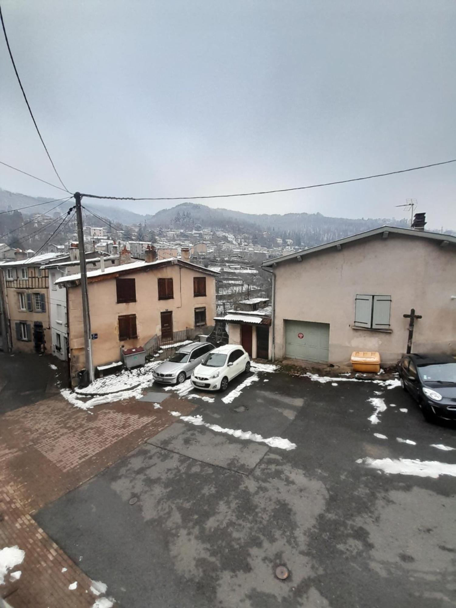 La Chaloupe 4 Panzió Thiers Kültér fotó